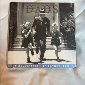 Dad's Celebration Of Fatherhood Gift Books
Hallmark Hard Cover
Mini New